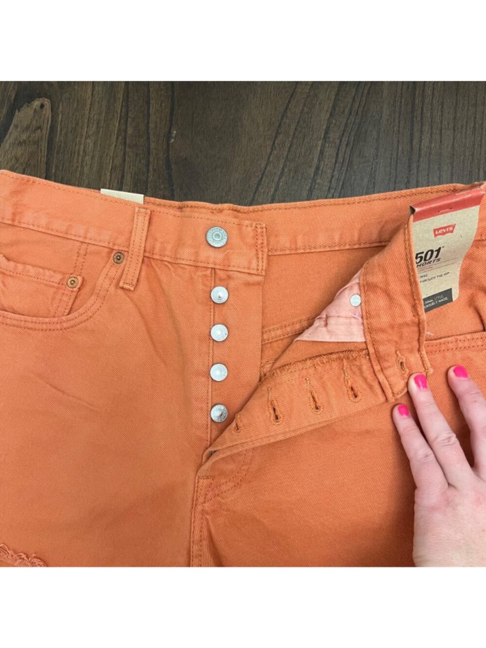 NWT Levis 501 Womens High-Rise Orange Denim Cutoff Shorts Sz 31 - Picture 4 of 9